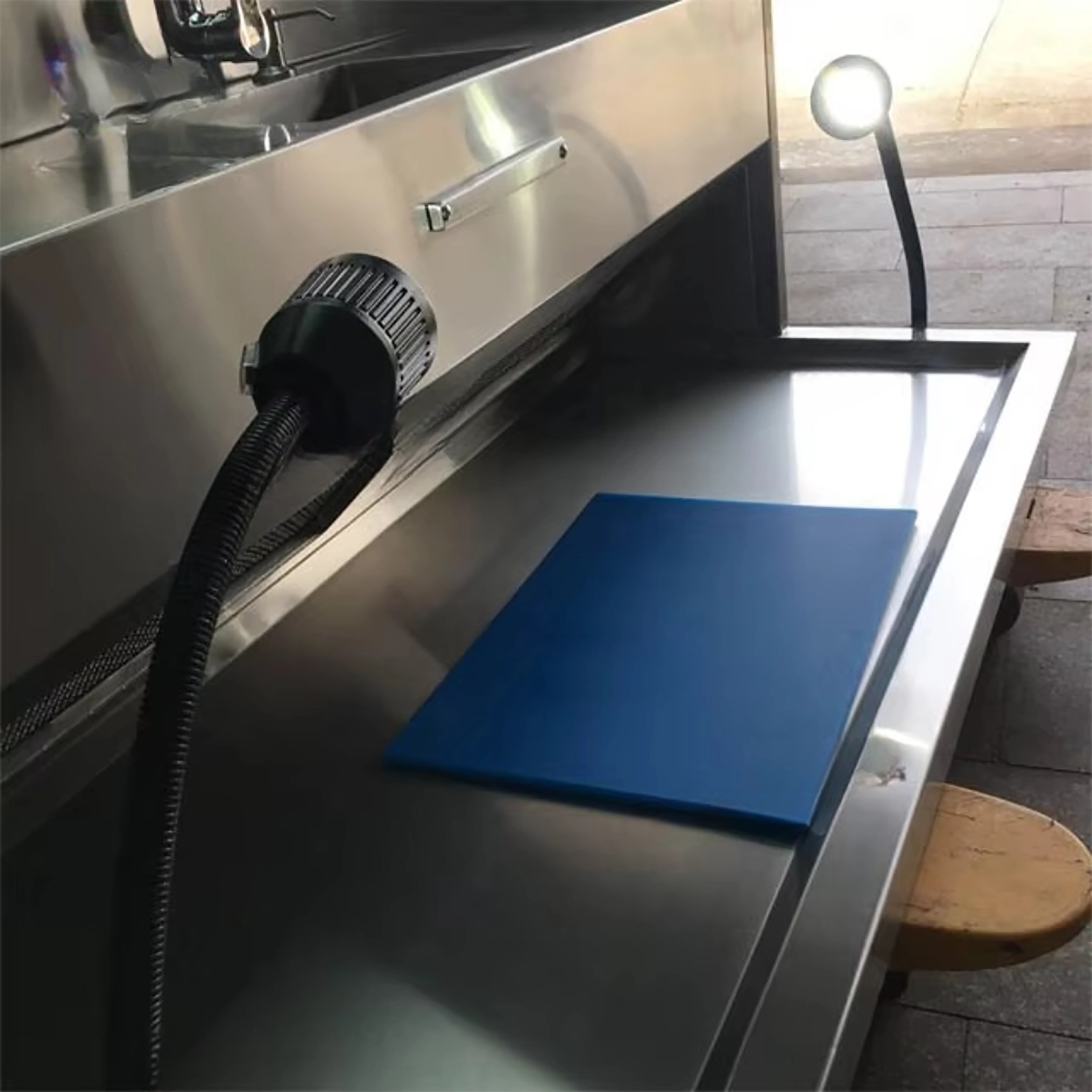 Grossing Table LGRT-A12_Zoom lamp view